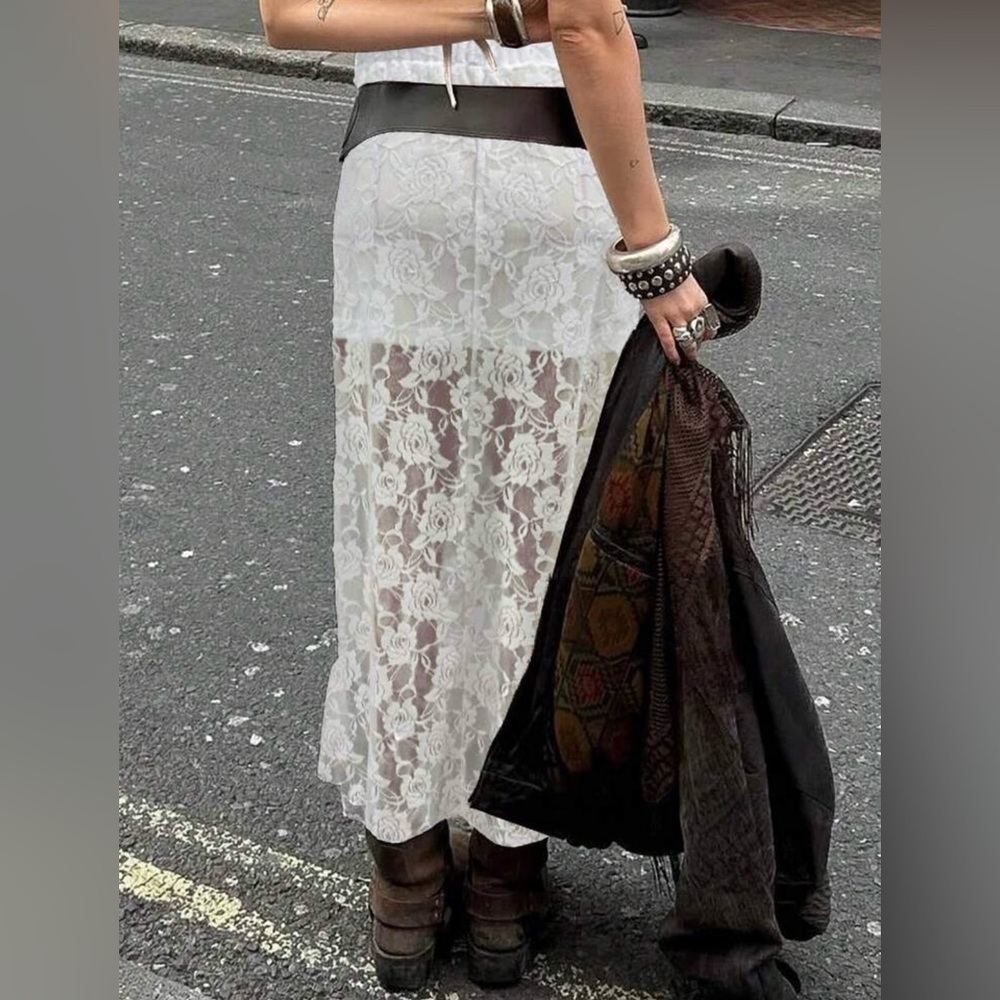 LAST ONE Elegant White Lace Skirt - Picture 3 of 6